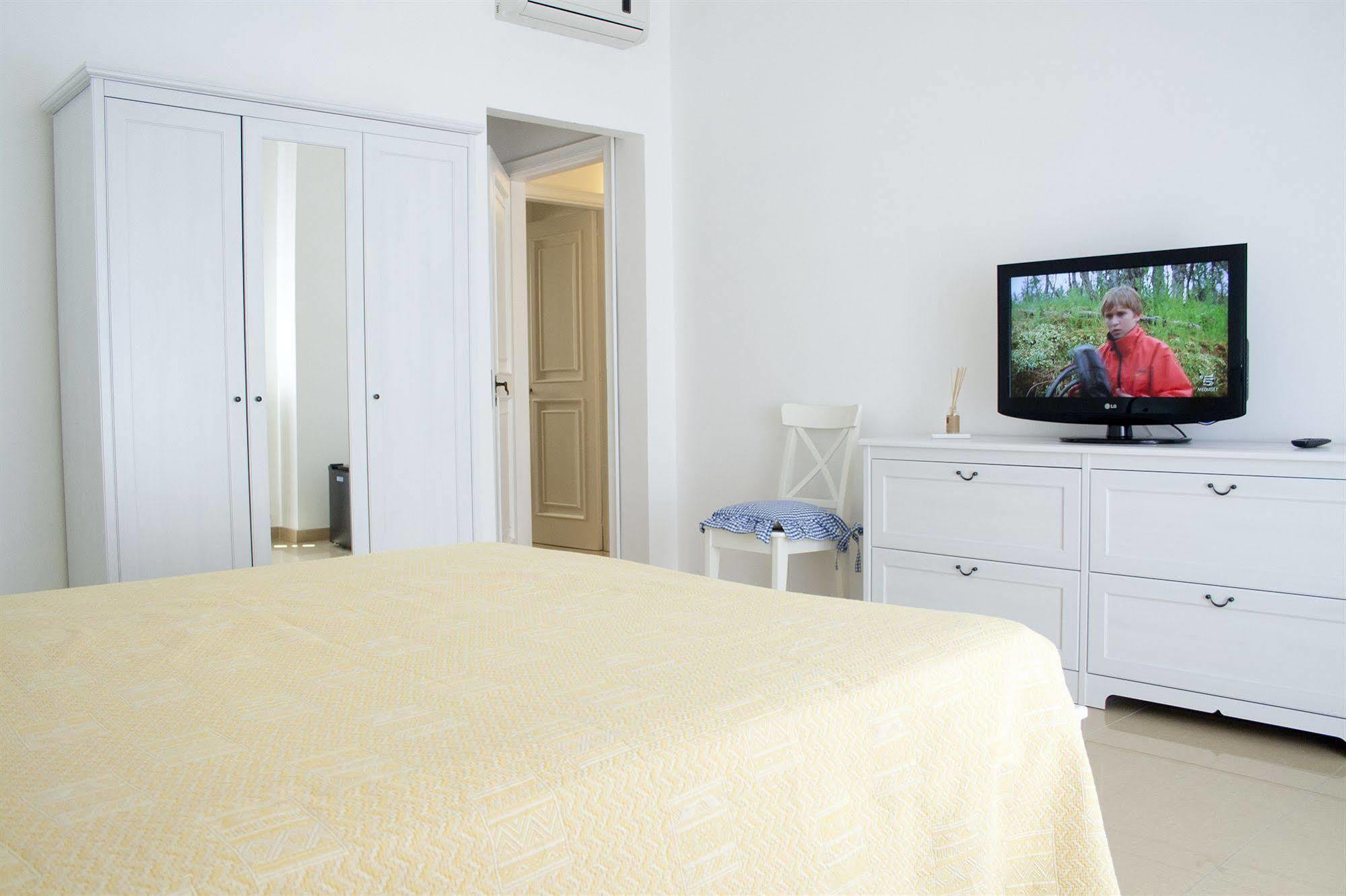 B&B Artemide Lecce Kültér fotó